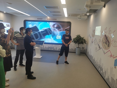 集團(tuán)黨建現(xiàn)場(chǎng)會(huì)2_副本.jpg 集團(tuán)黨建現(xiàn)場(chǎng)會(huì)2_副本.jpg